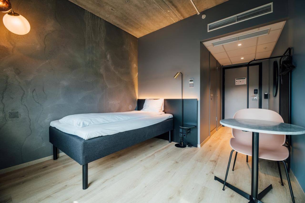 Comfort Hotel Пошгрун Екстериор снимка