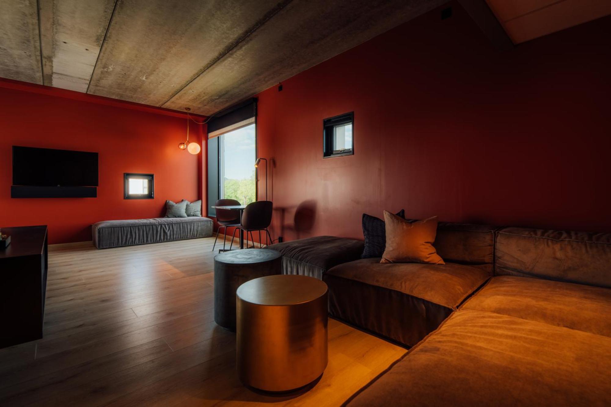 Comfort Hotel Пошгрун Екстериор снимка